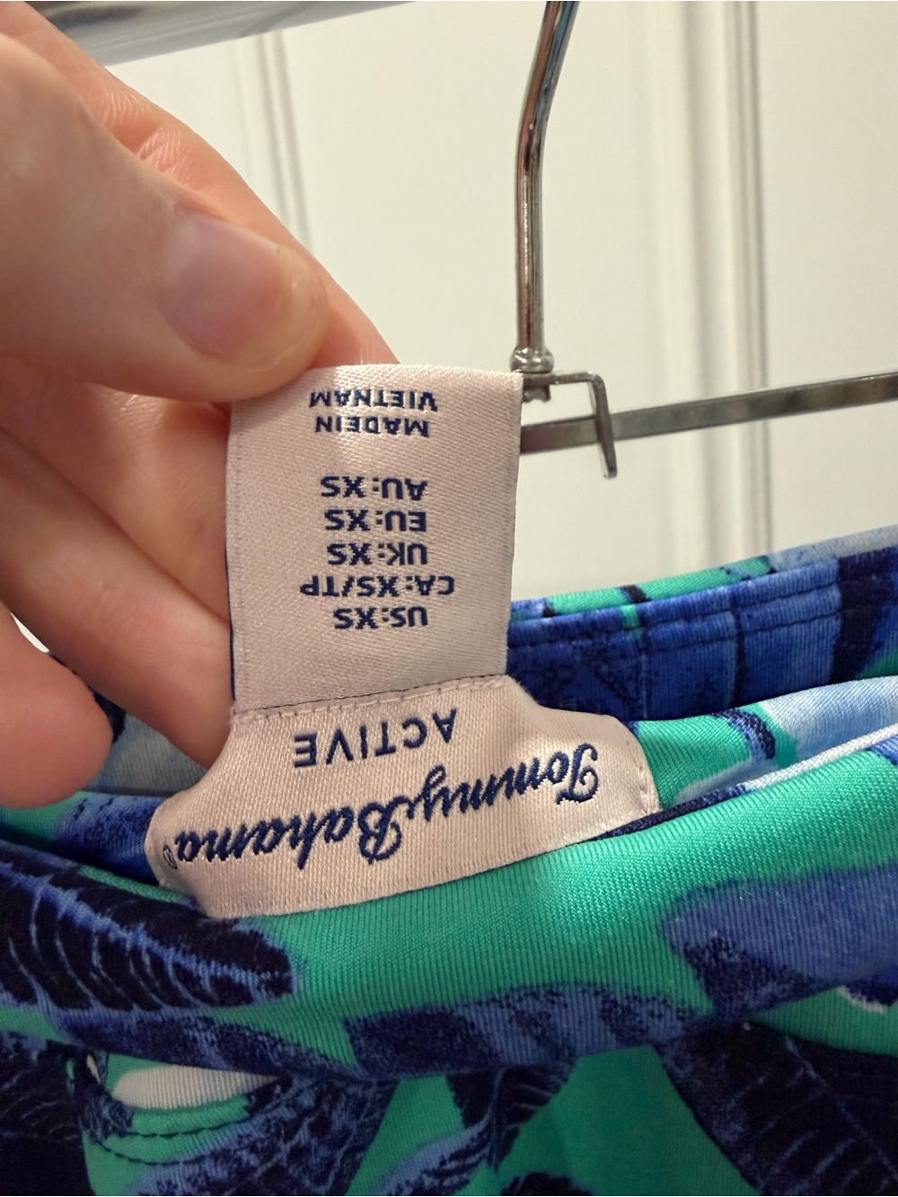 Tommy Bahama Navy Sleeveless Polo with Turquoise & Blue Floral Skort๐๐๐ด - Picture 4 of 6